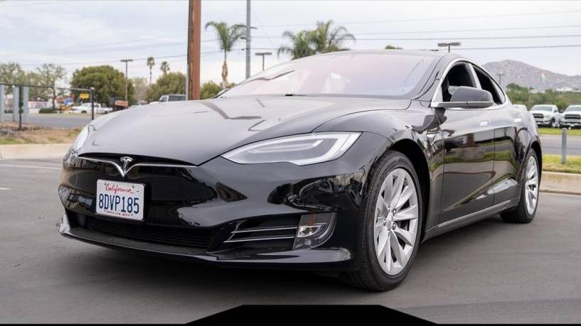 TESLA MODEL S 2018 5YJSA1E20JF249455 image